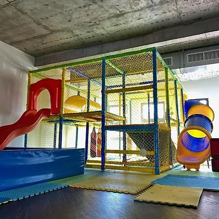 Hotel Amber Port 4*